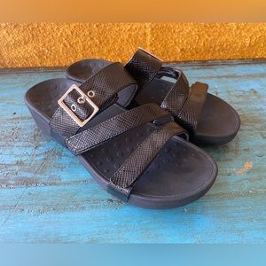 Vionic Rio Lizard Sandal